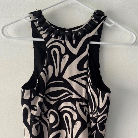 Trina Turk Black & Beige Silk Halter Top Blouse w/Jeweled Neckline SIZE 2 - Picture 1 of 4